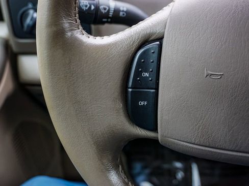 Used 2001 Ford F350 4x4 Crew Cab DRW Super Duty image 40