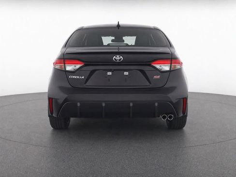 Used 2025 Toyota Corolla SE FWD image 4