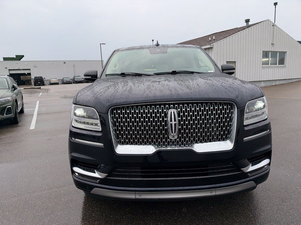Used 2021 Lincoln Navigator L Reserve w/ Luxury Package AWD/4WD image 8