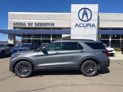 Used 2025 Ford Explorer ST-Line w/ ST-Line Street Pack