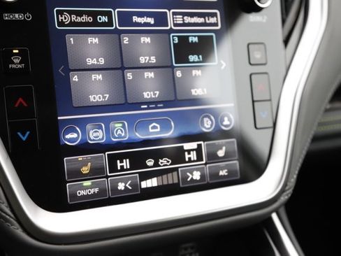 Certified 2025 Subaru Outback Onyx Edition image 30