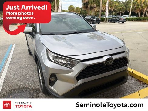 Used 2019 Toyota RAV4 XLE FWD image 1