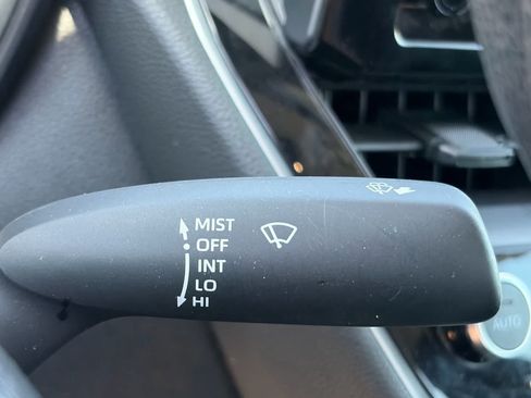 Used 2024 Toyota Corolla LE FWD image 12