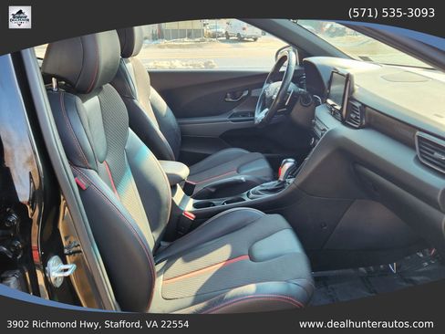 Used 2020 Hyundai Veloster Turbo FWD image 16