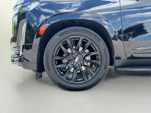 Used 2021 Cadillac Escalade ESV Sport w/ Driver Assist Tech Package AWD/4WD image 44