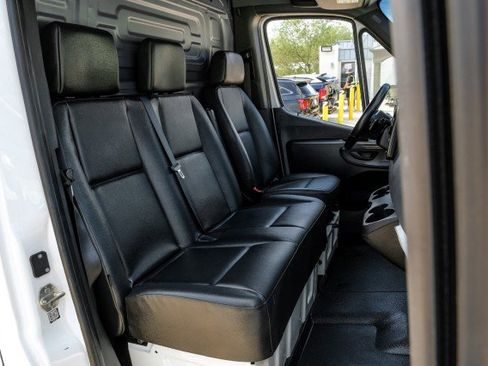 Used 2021 Mercedes-Benz Sprinter 3500 image 25