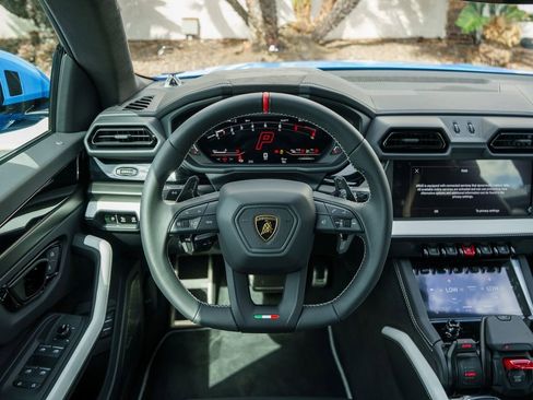 New 2025 Lamborghini Urus SE image 26