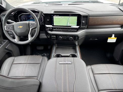 New 2026 Chevrolet Silverado 2500 High Country w/ High Country Premium Package AWD/4WD image 6