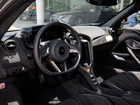 New 2027 McLaren 750S RWD image 45