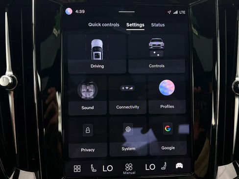 Used 2023 Volvo S60 T8 Plus image 44