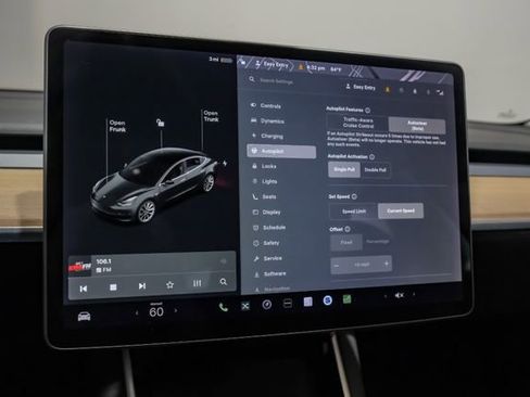 Used 2019 Tesla Model 3 Standard Range Plus image 34