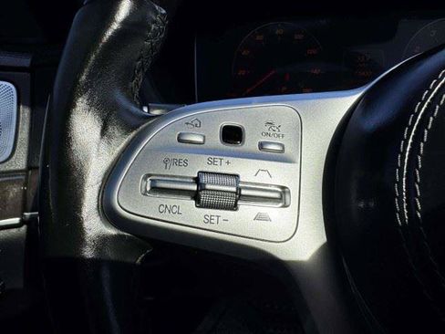 Used 2019 Mercedes-Benz S 560 4MATIC Sedan image 25