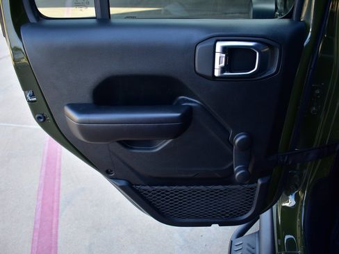 Certified 2021 Jeep Wrangler Unlimited Sport image 22