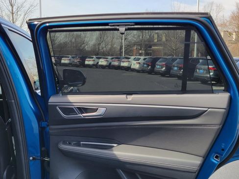 Certified 2025 Volkswagen Atlas Cross Sport SEL Premium R-Line image 43