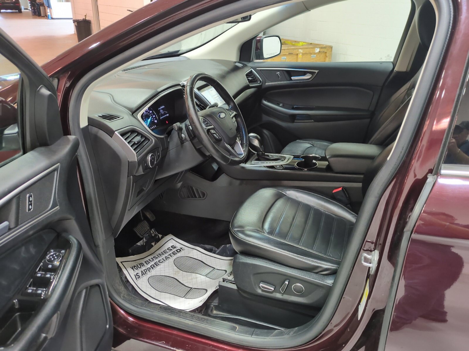 Used 2017 Ford Edge SEL w/ Equipment Group 201A AWD/4WD image 16