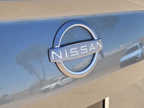 Used 2023 Nissan Altima 2.5 SV w/ SV Premium Package FWD image 11
