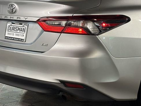 Used 2022 Toyota Camry LE image 8