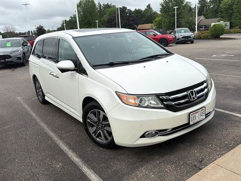 Used 2015 Honda Odyssey Touring image 5