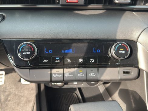 New 2025 Hyundai Elantra Sport image 21