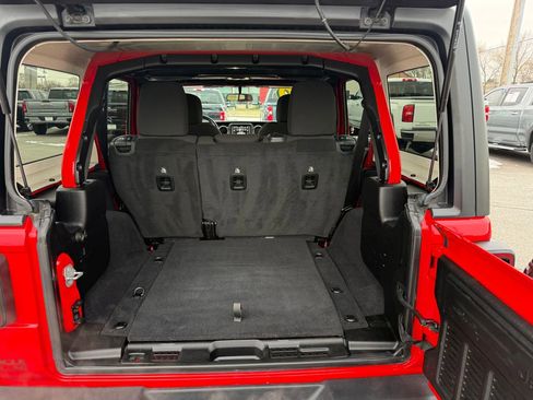 Used 2019 Jeep Wrangler Unlimited Sport S image 17