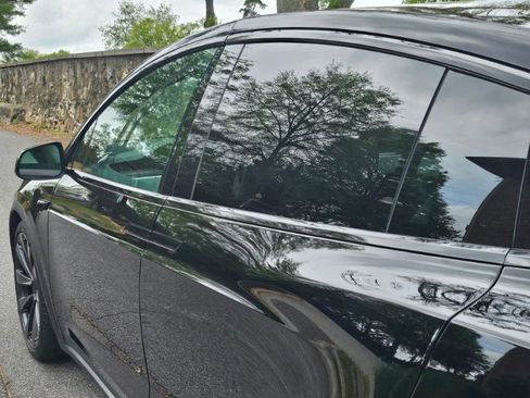 Used 2023 Tesla Model X image 21