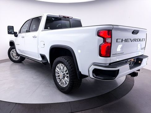 Used 2022 Chevrolet Silverado 3500 High Country w/ Safety Package II AWD/4WD image 3