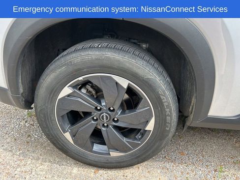 Used 2025 Nissan Rogue SV FWD image 6