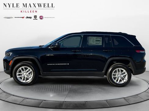 New 2025 Jeep Grand Cherokee Laredo image 13