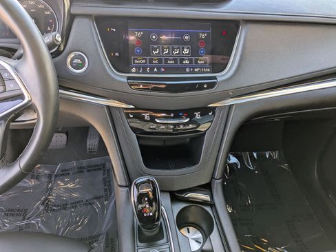 Used 2025 Cadillac XT5 Premium Luxury image 16