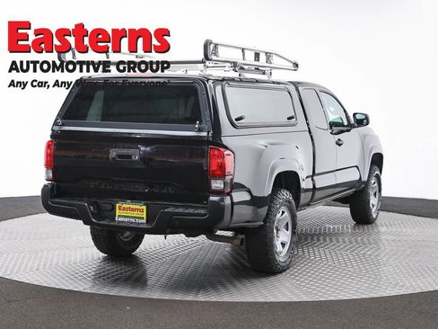 Used 2023 Toyota Tacoma SR AWD/4WD image 5