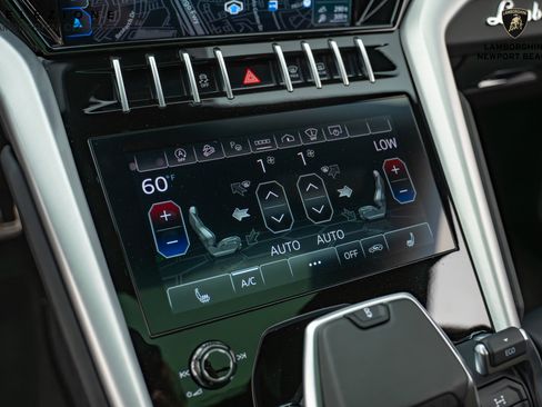 Used 2022 Lamborghini Urus image 30