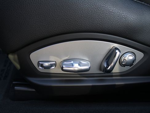 Used 2013 Porsche Panamera S image 27