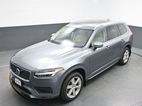 Used 2020 Volvo XC90 T6 Momentum w/ Protection Package image 28