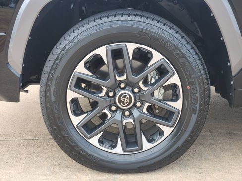 Used 2023 Toyota Tundra Limited w/ Power Package RWD image 14