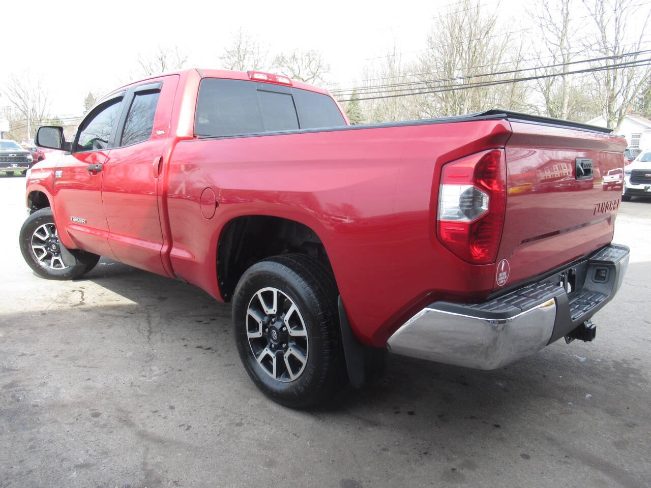 Used 2014 Toyota Tundra SR5 w/ TRD Off Road Package AWD/4WD image 10