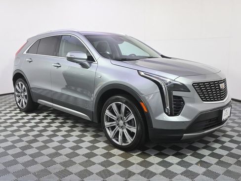 Used 2023 Cadillac XT4 Premium Luxury w/ Technology Package AWD/4WD image 7