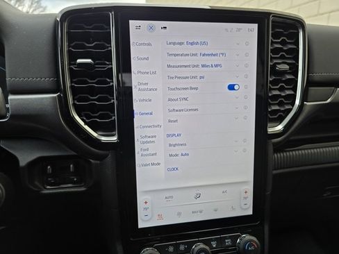 Used 2024 Ford Ranger Lariat w/ FX4 Off-Road Package image 58