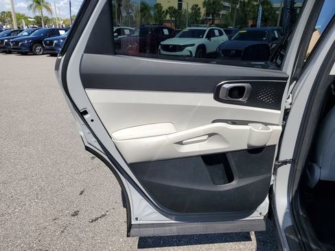 Used 2025 Kia Sorento S w/ Panoramic Sunroof Package image 14