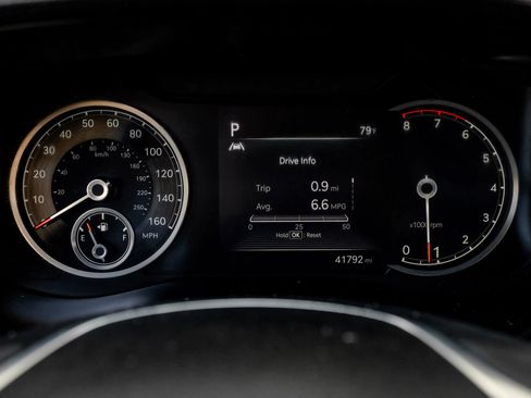 Used 2022 Genesis G70 2.0T RWD image 26