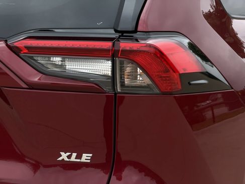 Used 2024 Toyota RAV4 XLE Premium FWD image 10