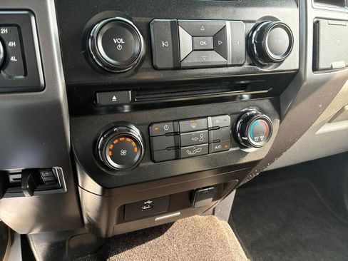 Used 2016 Ford F150 XLT AWD/4WD image 24