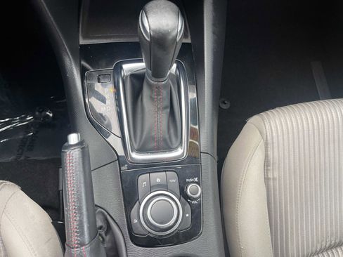 Used 2015 MAZDA MAZDA3 i Touring image 20