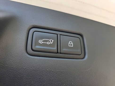 Used 2025 Hyundai Santa Fe Calligraphy FWD image 8