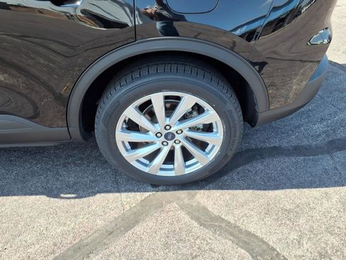 Used 2022 Ford Escape Titanium w/ Titanium Elite Package image 21