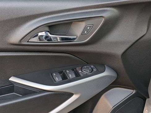 New 2026 Chevrolet Trax LS w/ LS Convenience Package FWD image 10