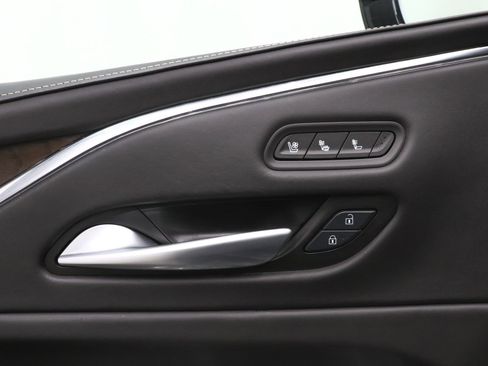 Used 2024 Cadillac Escalade Premium Luxury Platinum image 16