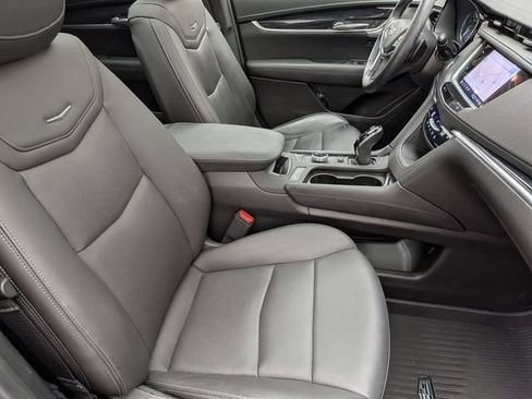 Certified 2023 Cadillac XT5 Premium Luxury w/ LPO, Floor Liner Package AWD/4WD image 26