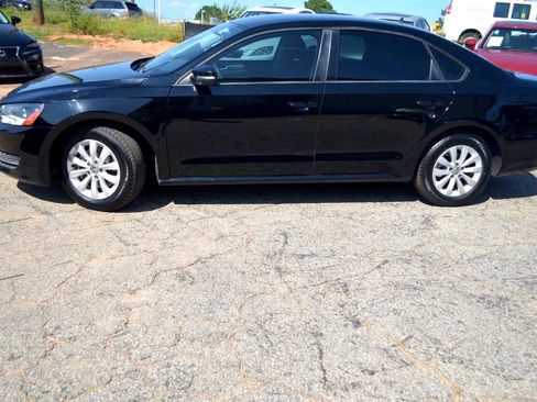 Used 2013 Volkswagen Passat 2.5 S image 4
