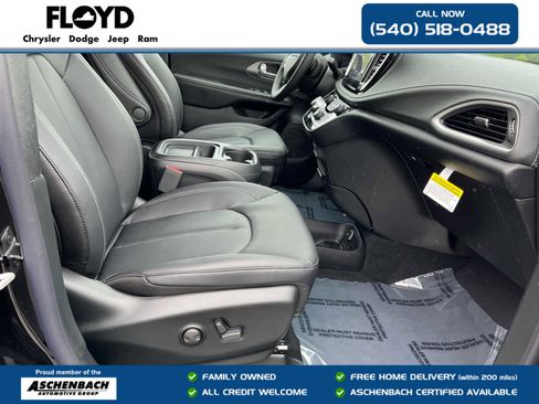 New 2027 Chrysler Pacifica Select AWD/4WD image 34