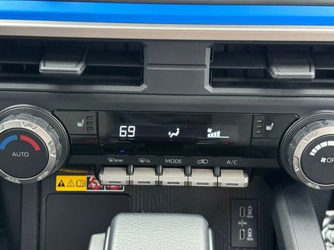 Used 2025 Toyota 4Runner TRD Off-Road image 24